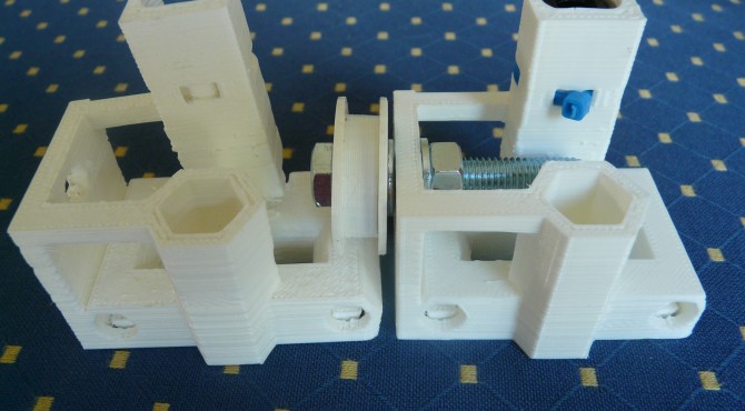 Left - too low a spring tension can cause weak parts that break. Right - the correct spring tension results in good strong prints.